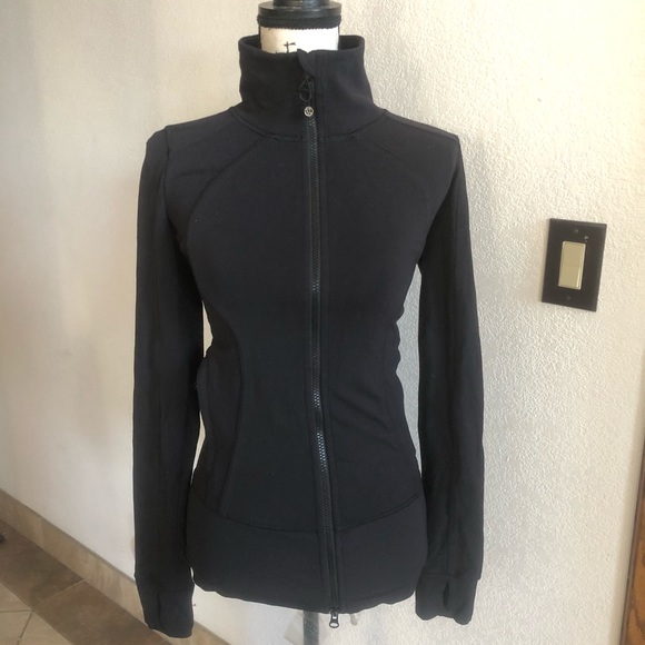 lululemon athletica Jackets & Blazers - Lululemon black zipper jacket size 4